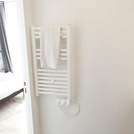 Studio Neuf & Chaleureux 5min De La Gare Leroz Apartment